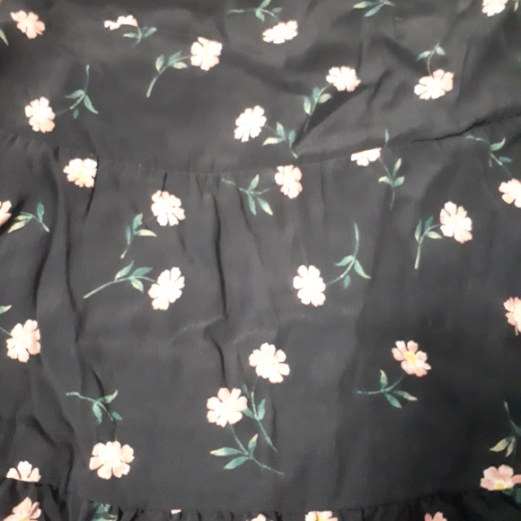 Tiered American Eagle tank. - Picture 3 of 3